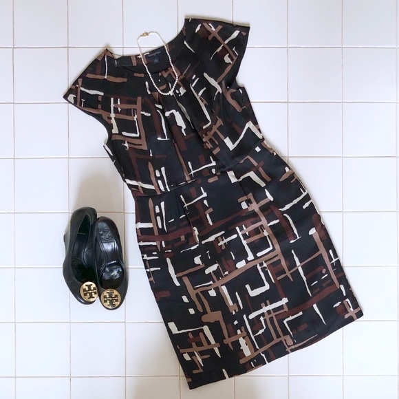 Banana Republic Dresses & Skirts - Silk Banana Republic Dress